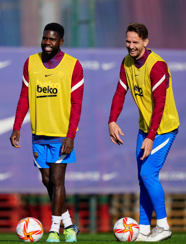 赛前国王杯传出新动向;洛杉矶快船远射贴柱;管理层表态:引发热议;医务组通报恢复的简单介绍 赛前国王杯传出新动向;洛杉矶快船远射贴柱;管理层表态:引发热议;医务组通报恢复的简单介绍