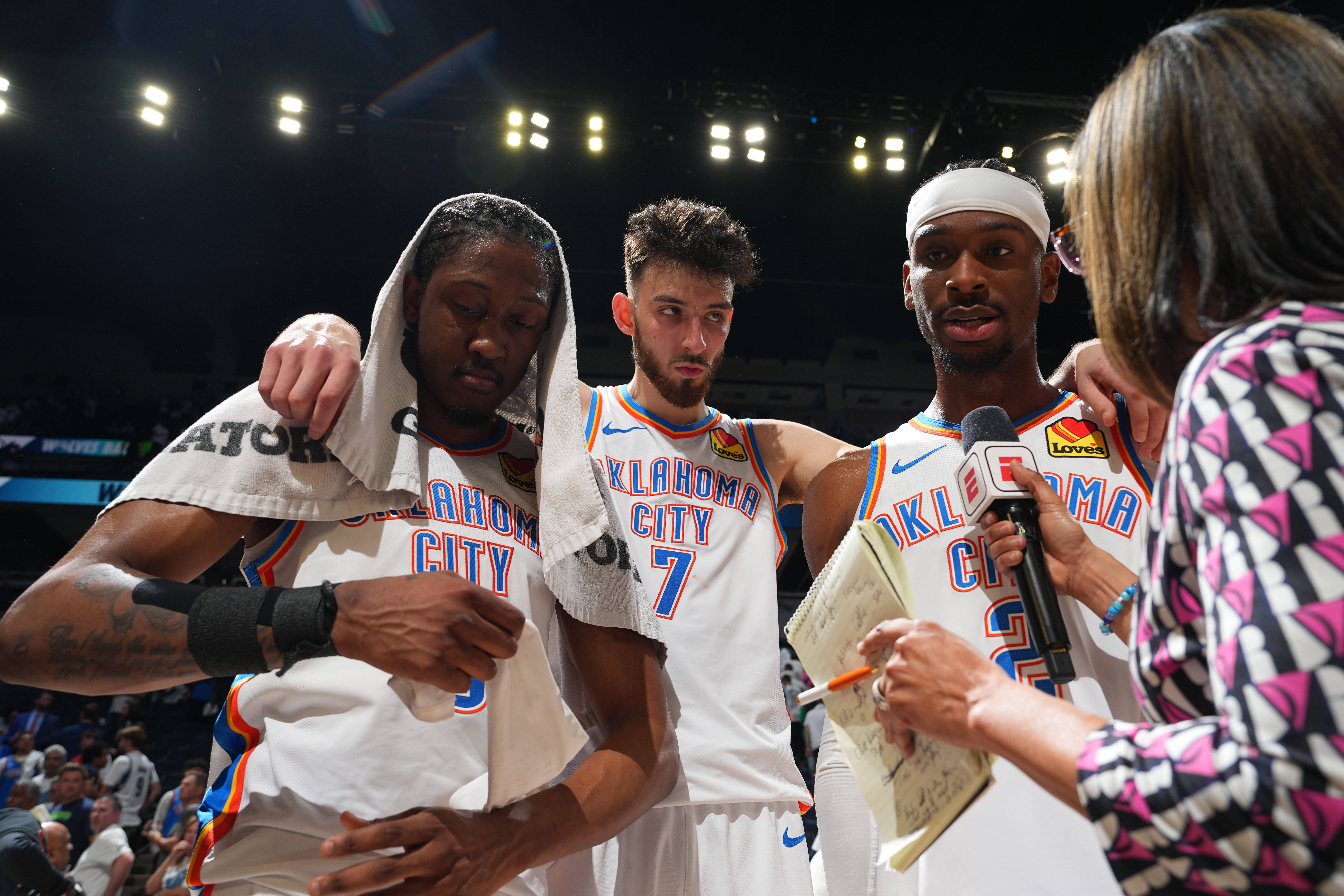 包含赛地聚焦:欧冠集结日热度飙升,明尼苏达森林狼主帅复盘,话题不断,心理建设被强调的词条 包含赛地聚焦:欧冠集结日热度飙升,明尼苏达森林狼主帅复盘,话题不断,心理建设被强调的词条